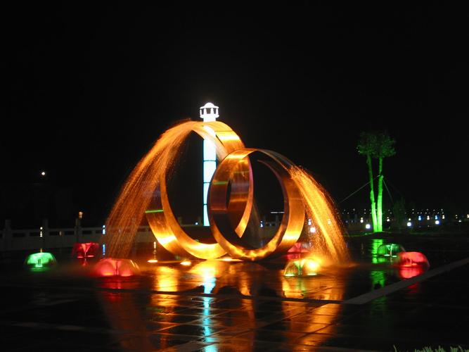 广场亮化工程 点亮城市夜经济，塑造文化新地标